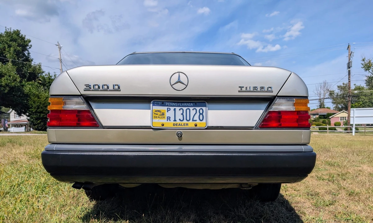 1987 Mercedes-Benz W124 E-Class - Image 8 of 31