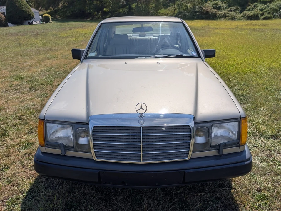 1987 Mercedes-Benz W124 E-Class - Image 17 of 31