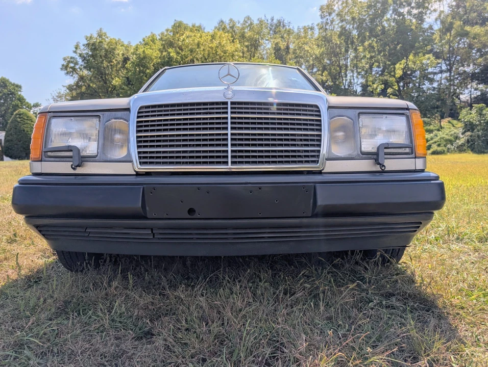1987 Mercedes-Benz W124 E-Class - Image 15 of 31