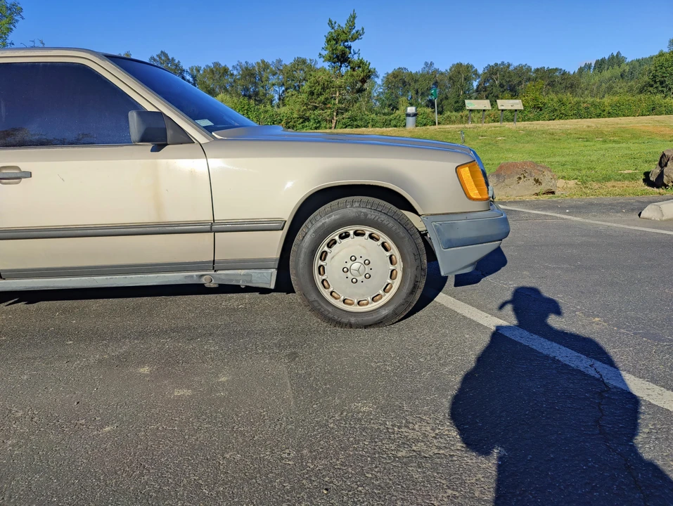 1987 Mercedes-Benz W124 E-Class - Image 18 of 31