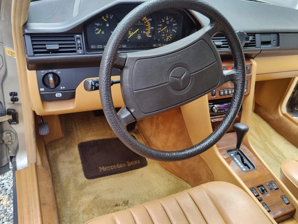 1987 Mercedes-Benz W124 E-Class - Image 29 of 31