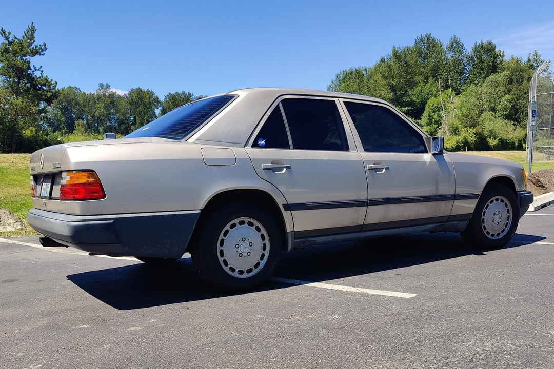 1987 Mercedes-Benz W124 E-Class - Image 4 of 31