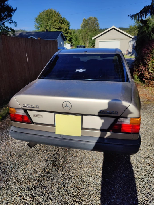 1987 Mercedes-Benz W124 E-Class - Image 9 of 31