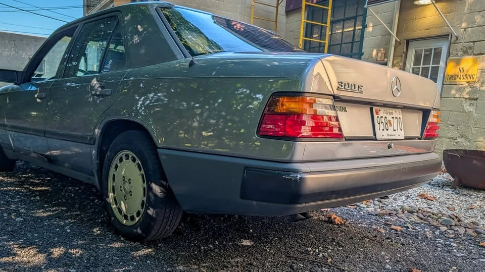 1987 Mercedes-Benz W124 E-Class - Image 19 of 20