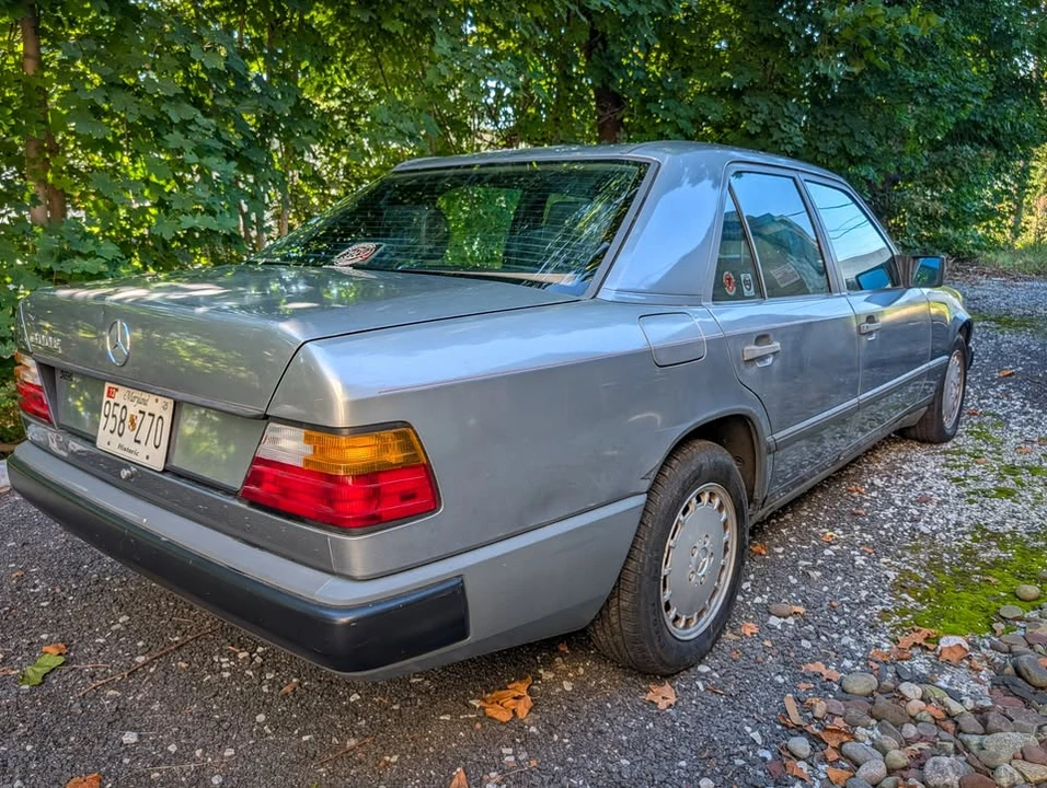 1987 Mercedes-Benz W124 E-Class - Image 15 of 20