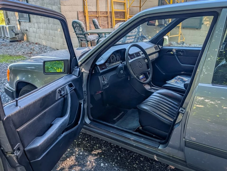 1987 Mercedes-Benz W124 E-Class - Image 7 of 20