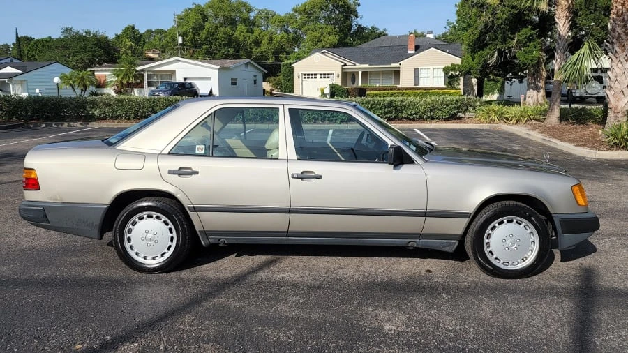1987 Mercedes-Benz W124 E-Class - Image 9 of 10