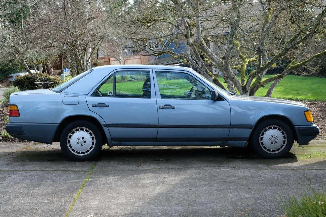 1987 Mercedes-Benz W124 E-Class - Image 4 of 9