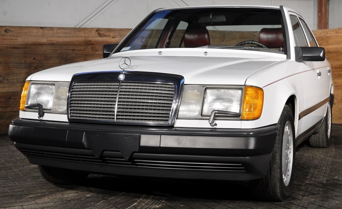 1987 Mercedes-Benz W124 E-Class - Image 11 of 31