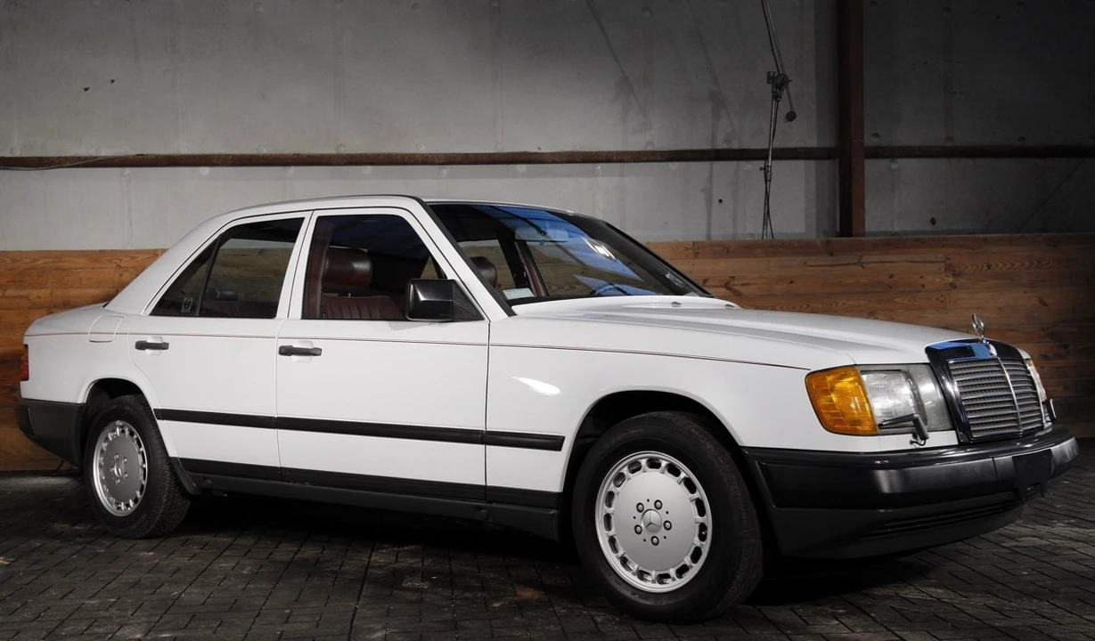 1987 Mercedes-Benz W124 E-Class - Image 5 of 31