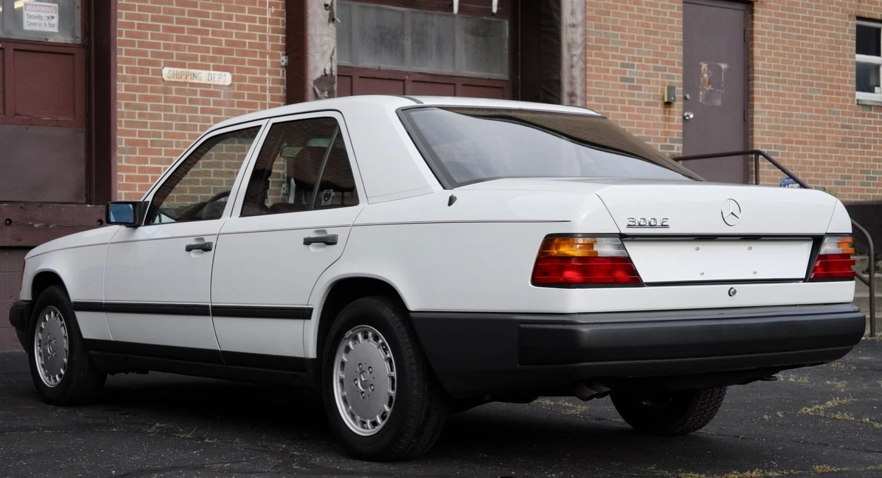 1987 Mercedes-Benz W124 E-Class - Image 24 of 31