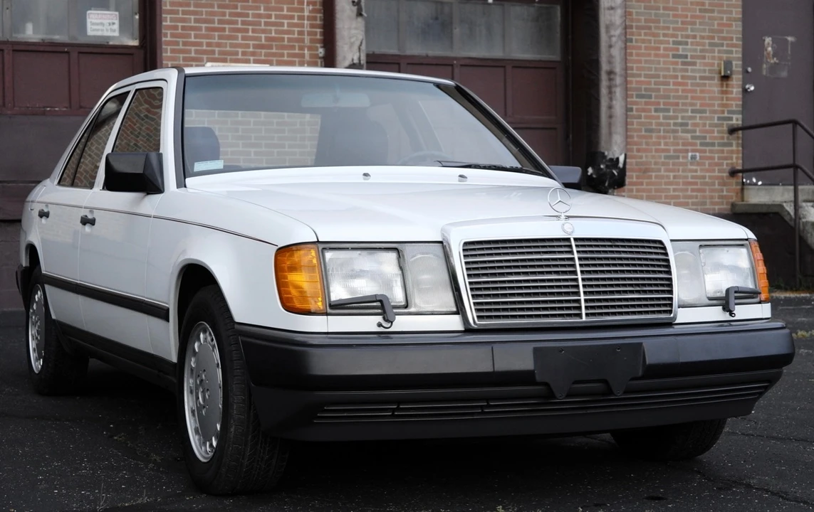 1987 Mercedes-Benz W124 E-Class - Image 9 of 31