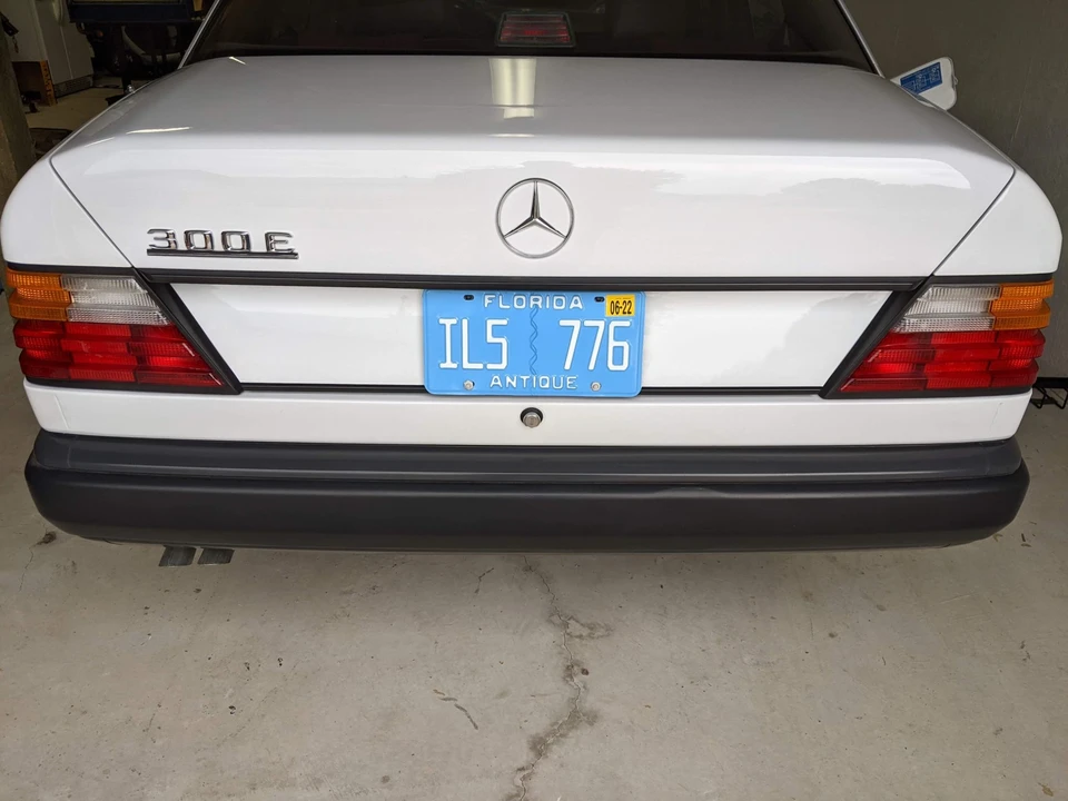 1987 Mercedes-Benz W124 E-Class - Image 30 of 31