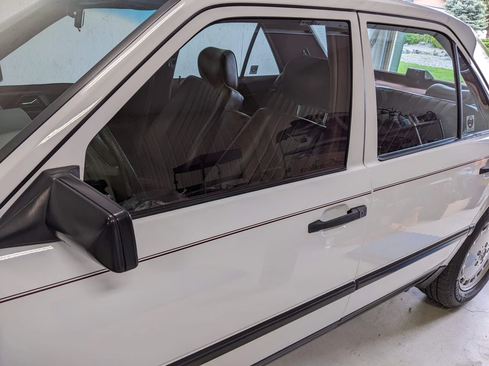 1987 Mercedes-Benz W124 E-Class - Image 17 of 31