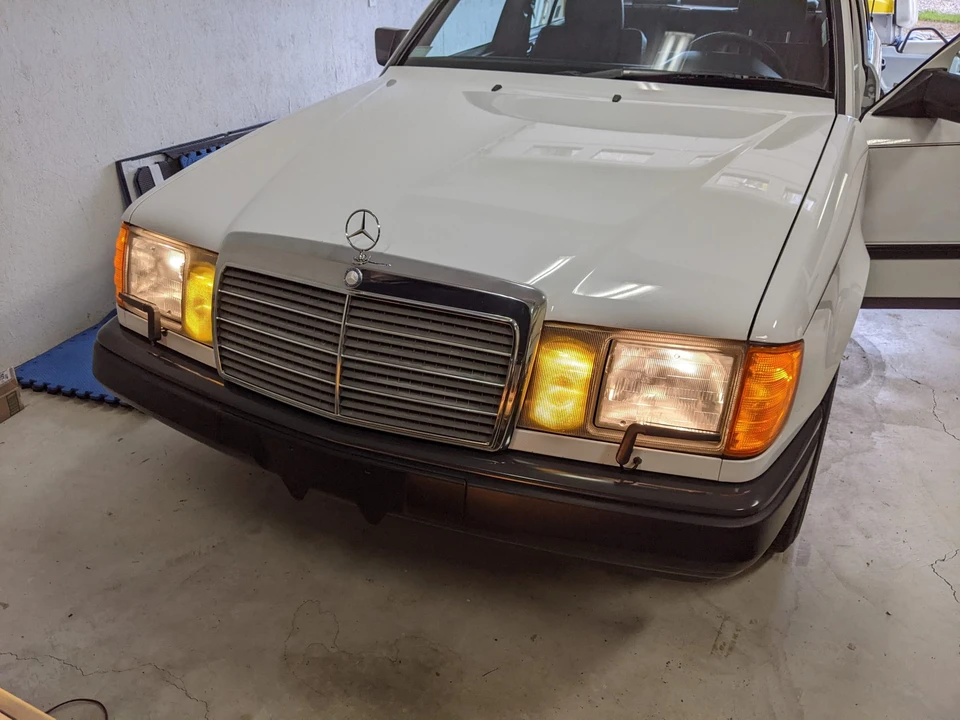 1987 Mercedes-Benz W124 E-Class - Image 26 of 31