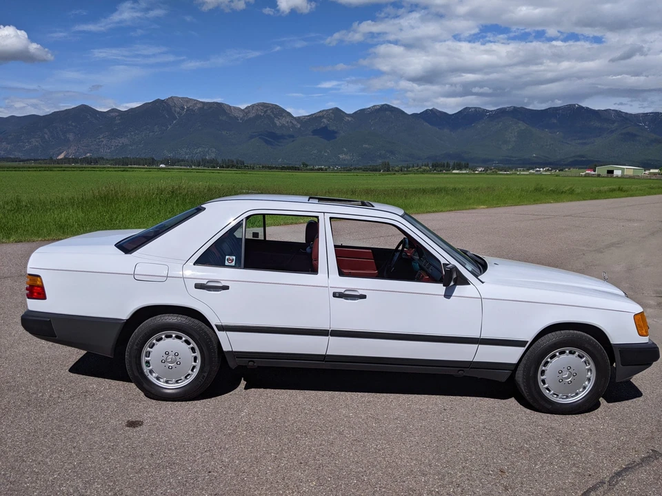 1987 Mercedes-Benz W124 E-Class - Image 6 of 31