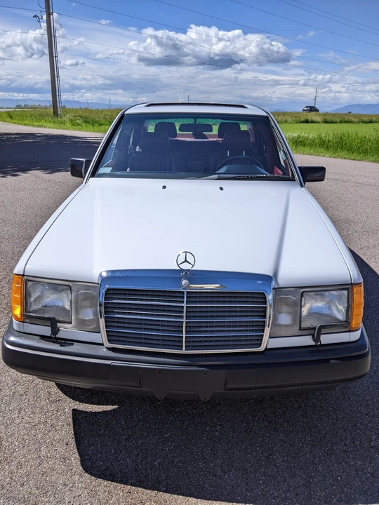 1987 Mercedes-Benz W124 E-Class - Image 25 of 31