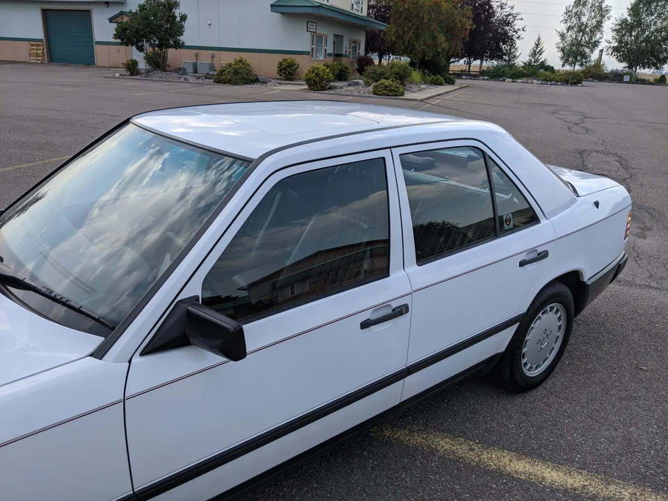 1987 Mercedes-Benz W124 E-Class - Image 15 of 31