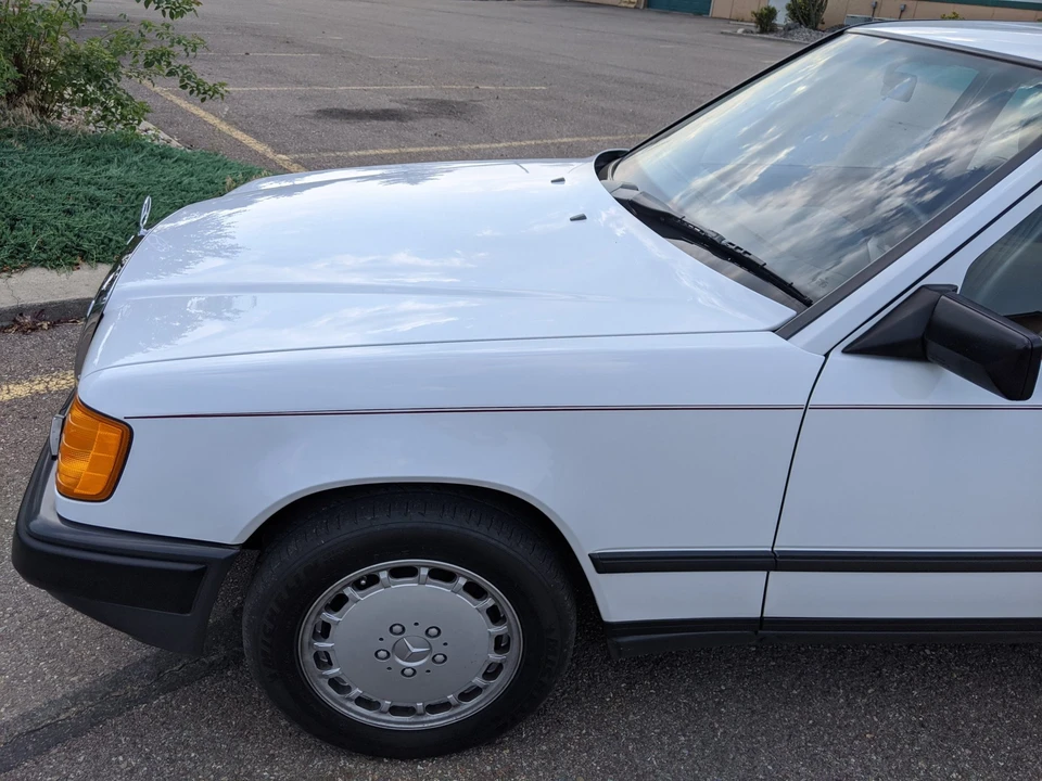 1987 Mercedes-Benz W124 E-Class - Image 12 of 31