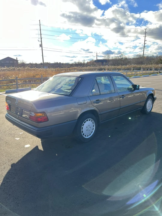 1987 Mercedes-Benz W124 E-Class - Image 24 of 31