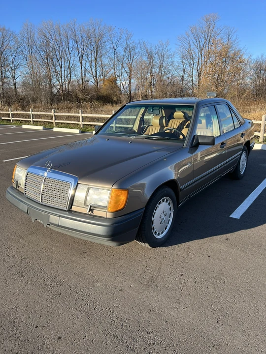 1987 Mercedes-Benz W124 E-Class - Image 6 of 31