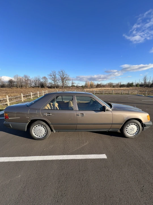 1987 Mercedes-Benz W124 E-Class - Image 26 of 31