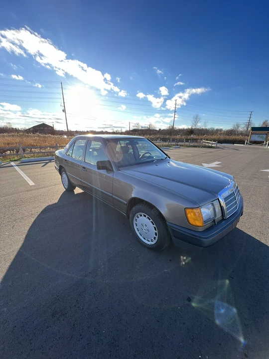 1987 Mercedes-Benz W124 E-Class - Image 29 of 31