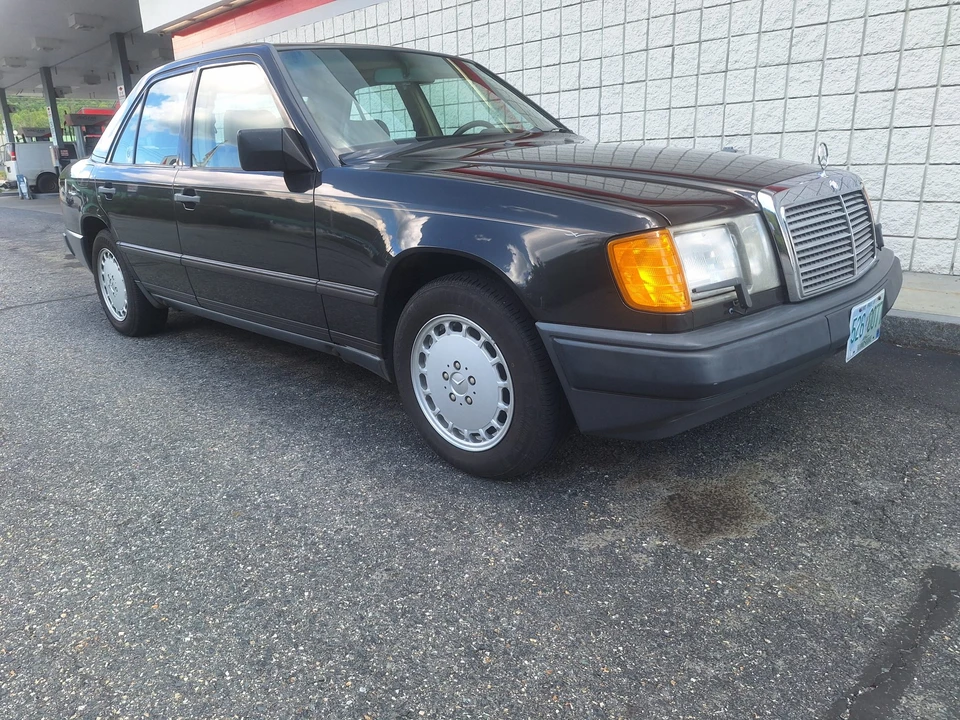 1987 Mercedes-Benz W124 E-Class - Image 9 of 31
