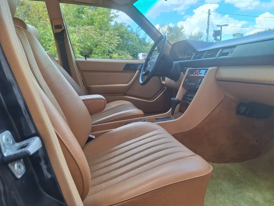 1987 Mercedes-Benz W124 E-Class - Image 30 of 31