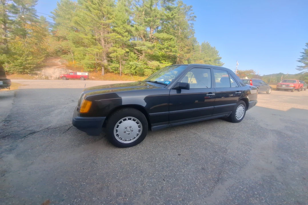 1987 Mercedes-Benz W124 E-Class - Image 12 of 31