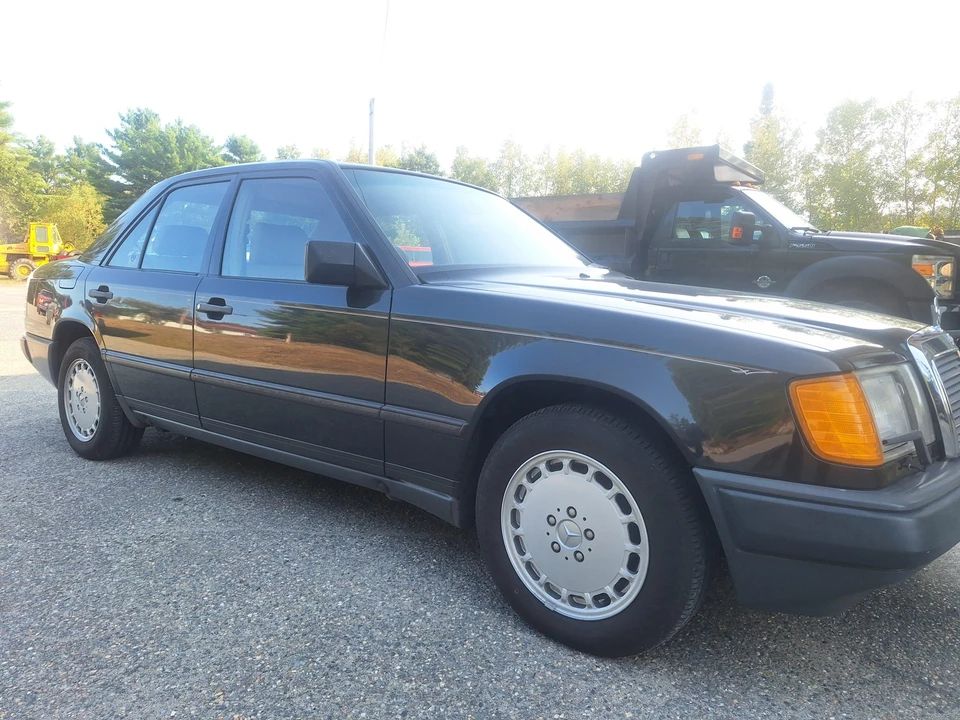 1987 Mercedes-Benz W124 E-Class - Image 13 of 31