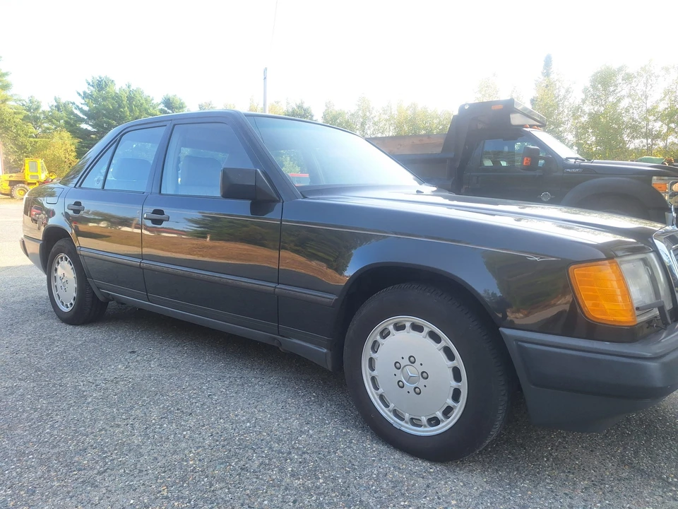 1987 Mercedes-Benz W124 E-Class - Image 14 of 31