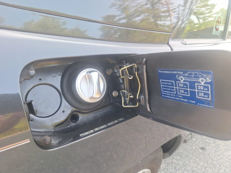 1987 Mercedes-Benz W124 E-Class - Image 19 of 31