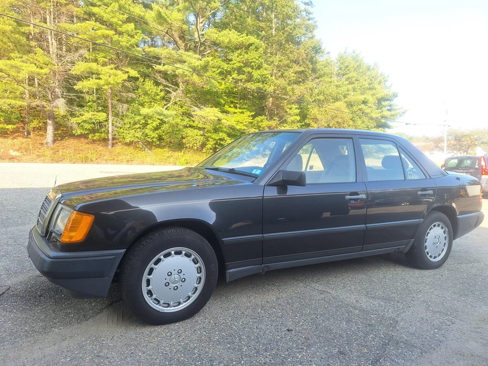 1987 Mercedes-Benz W124 E-Class - Image 3 of 31