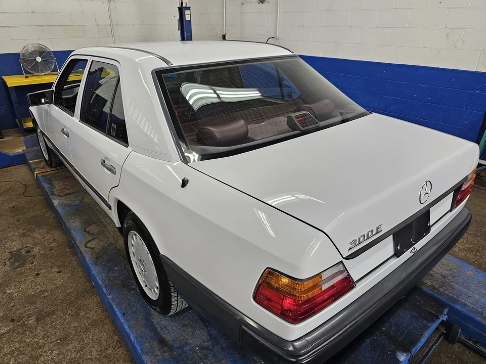 1987 Mercedes-Benz W124 E-Class - Image 19 of 31