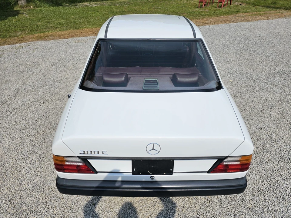 1987 Mercedes-Benz W124 E-Class - Image 10 of 31
