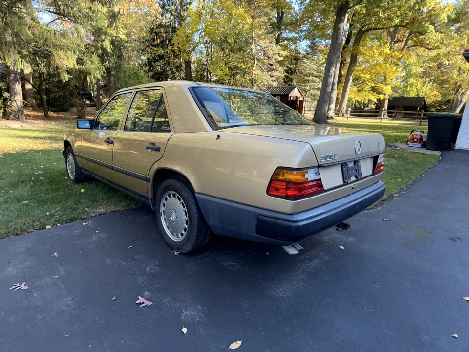 1987 Mercedes-Benz W124 E-Class - Image 5 of 31