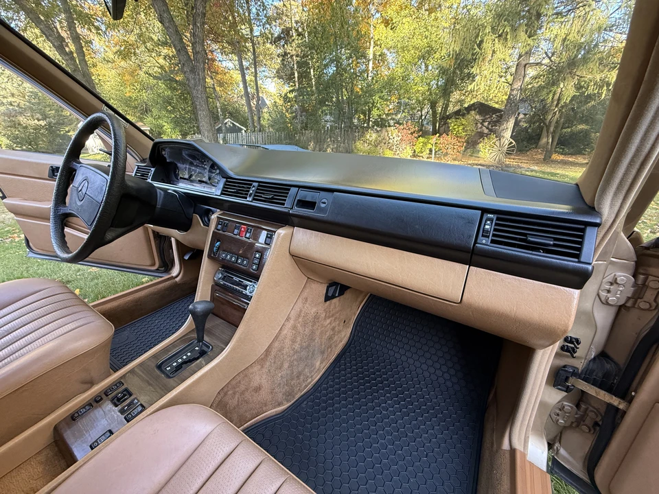 1987 Mercedes-Benz W124 E-Class - Image 25 of 31