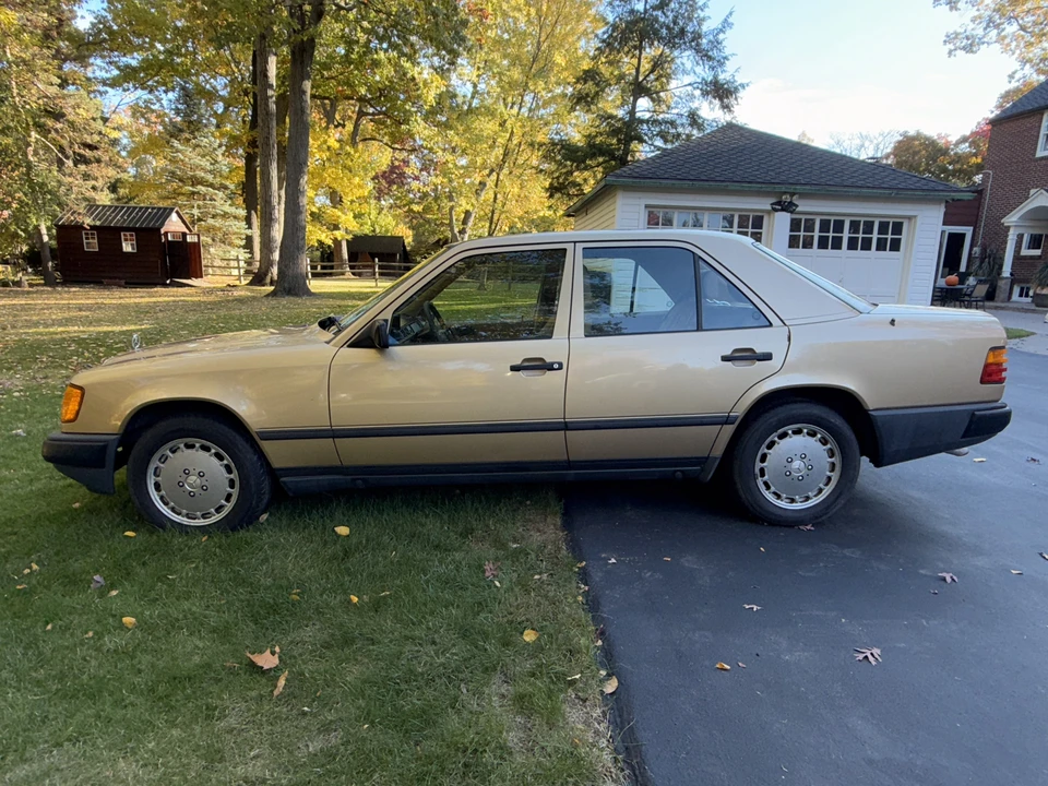 1987 Mercedes-Benz W124 E-Class - Image 3 of 31