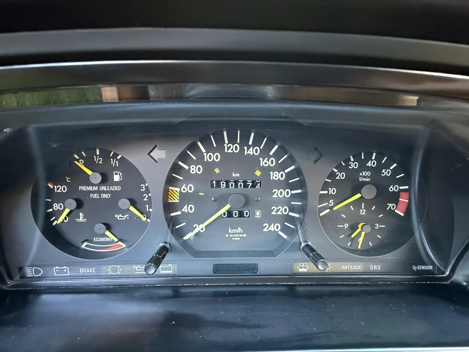 1987 Mercedes-Benz W124 E-Class - Image 31 of 31