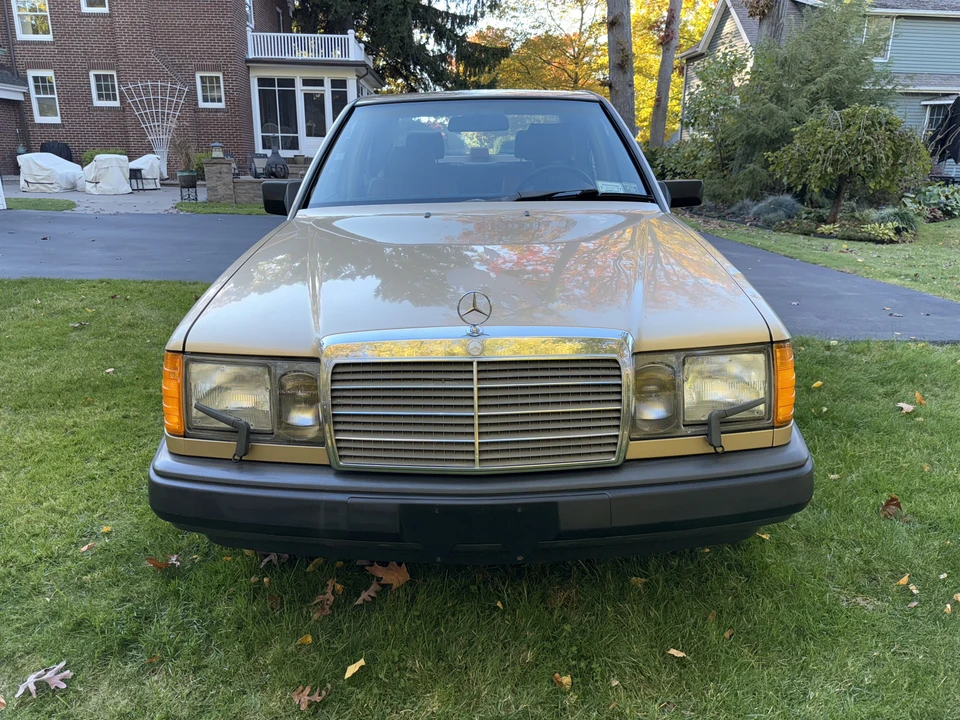 1987 Mercedes-Benz W124 E-Class - Image 12 of 31