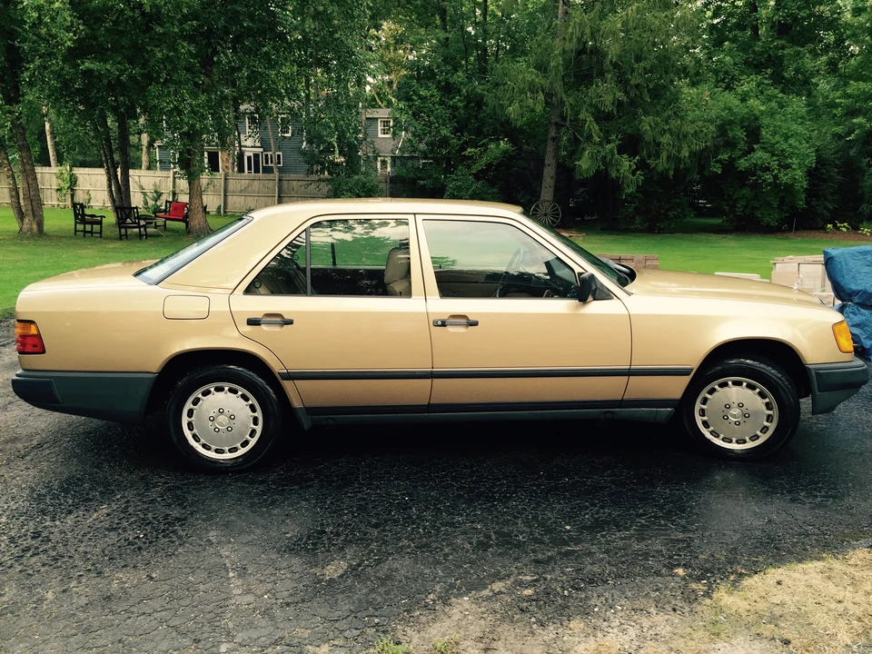 1987 Mercedes-Benz W124 E-Class - Image 4 of 31