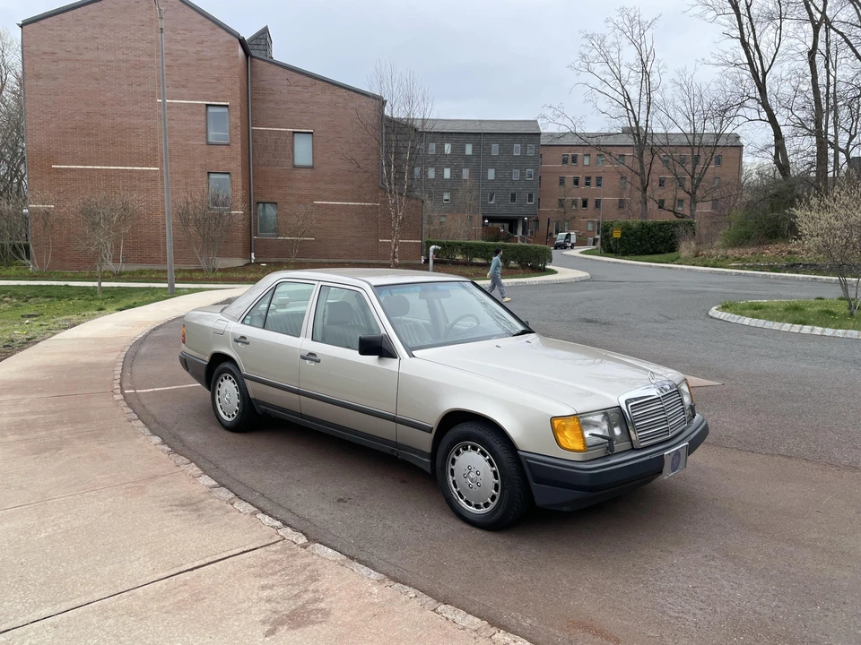 1987 Mercedes-Benz W124 E-Class - Image 18 of 31