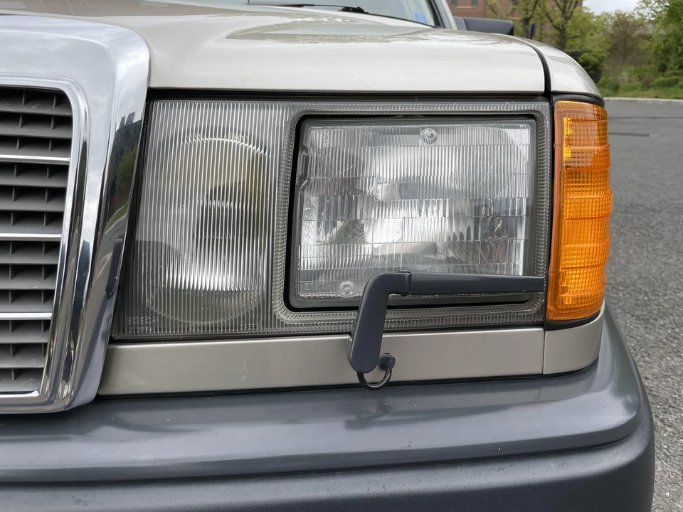 1987 Mercedes-Benz W124 E-Class - Image 22 of 31