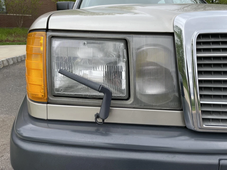 1987 Mercedes-Benz W124 E-Class - Image 20 of 31