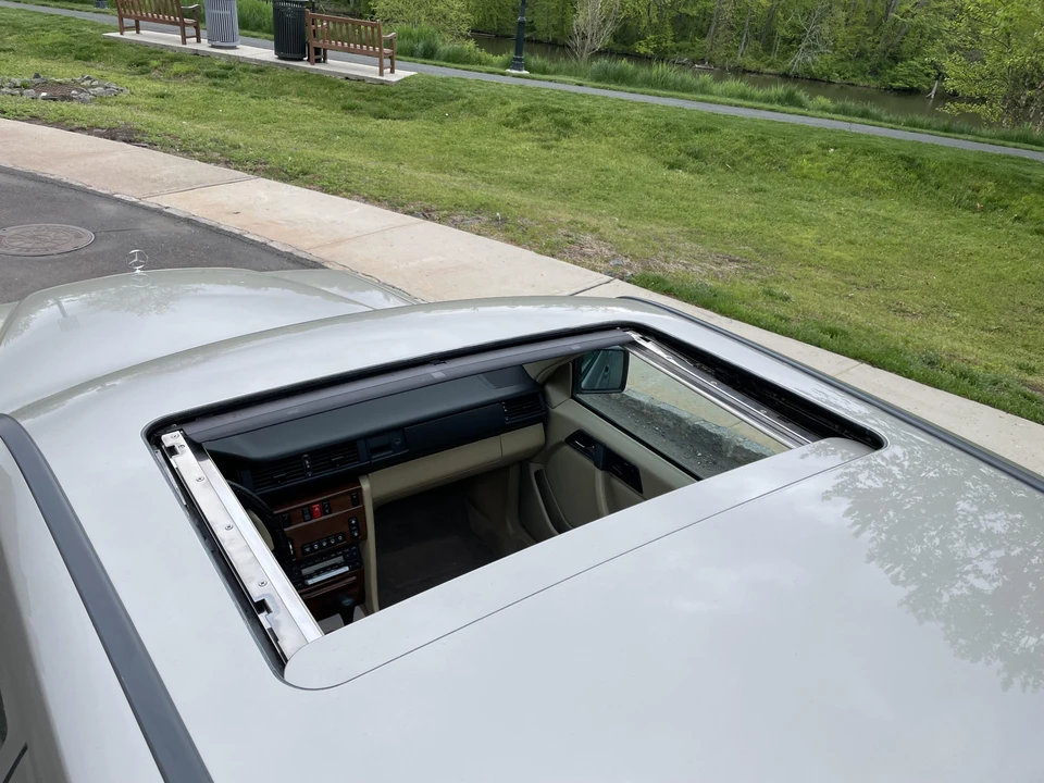 1987 Mercedes-Benz W124 E-Class - Image 27 of 31