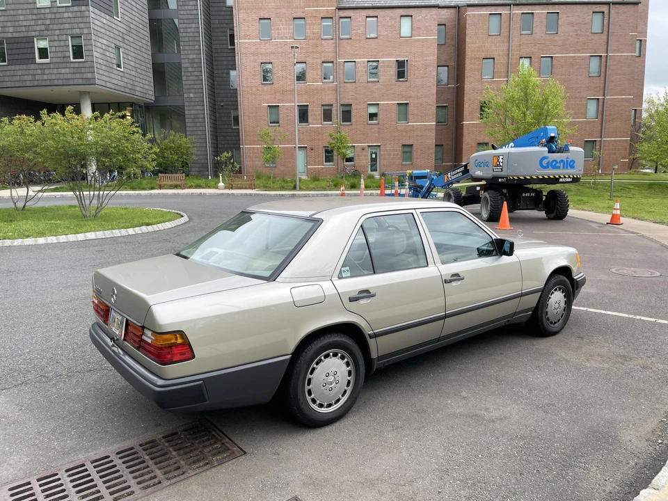 1987 Mercedes-Benz W124 E-Class - Image 16 of 31