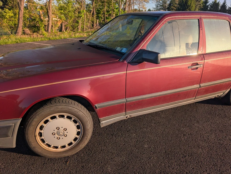 1987 Mercedes-Benz W124 E-Class - Image 21 of 31