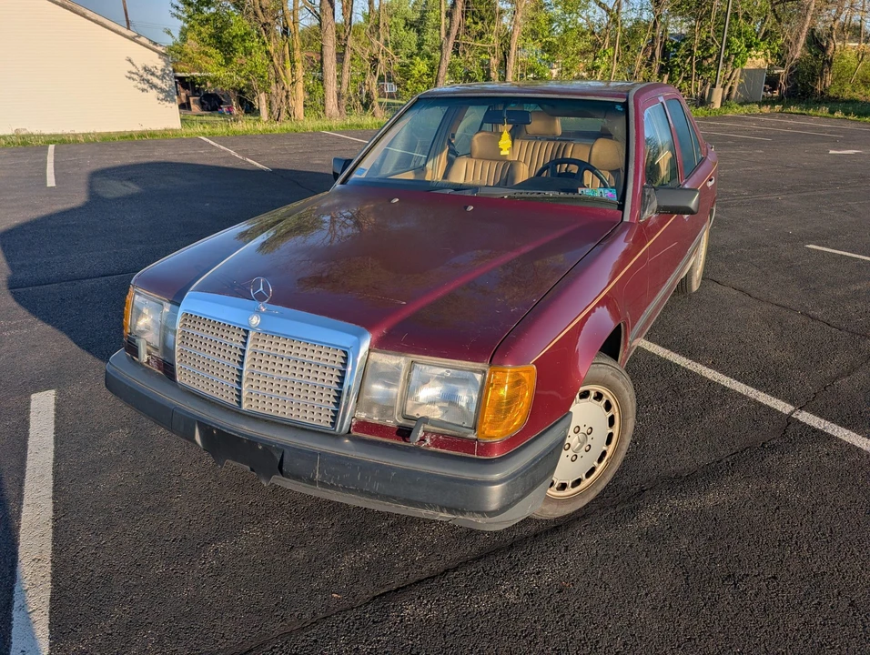 1987 Mercedes-Benz W124 E-Class - Image 3 of 31