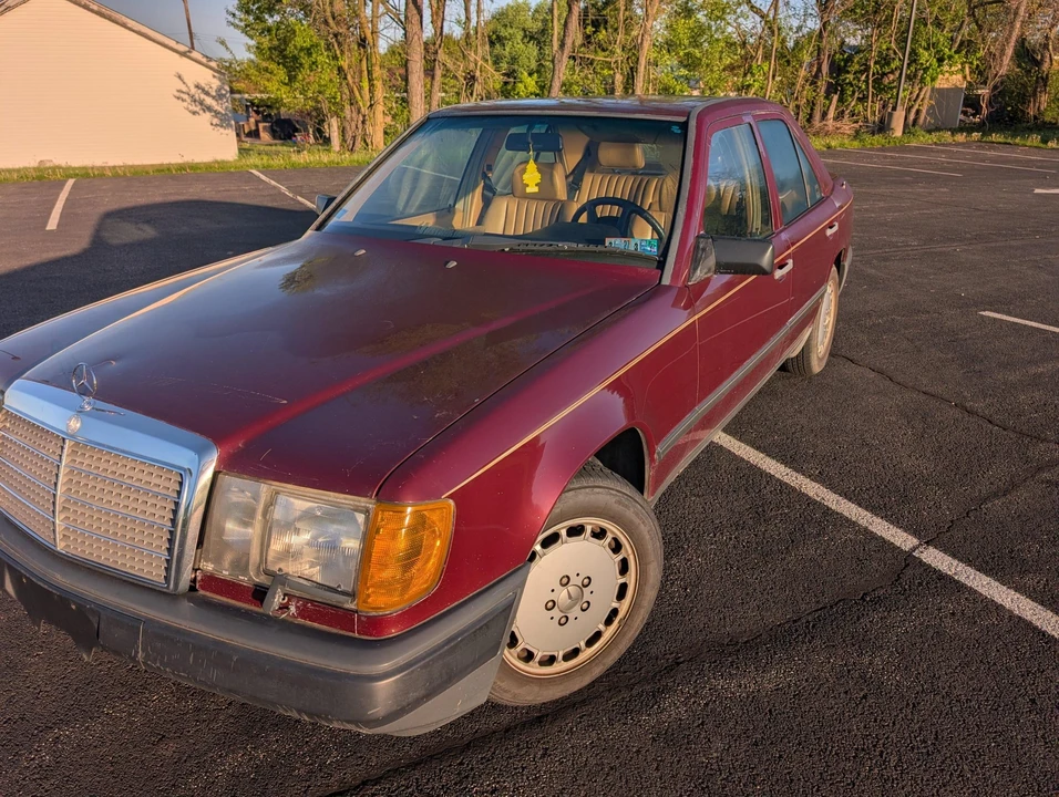 1987 Mercedes-Benz W124 E-Class - Image 4 of 31